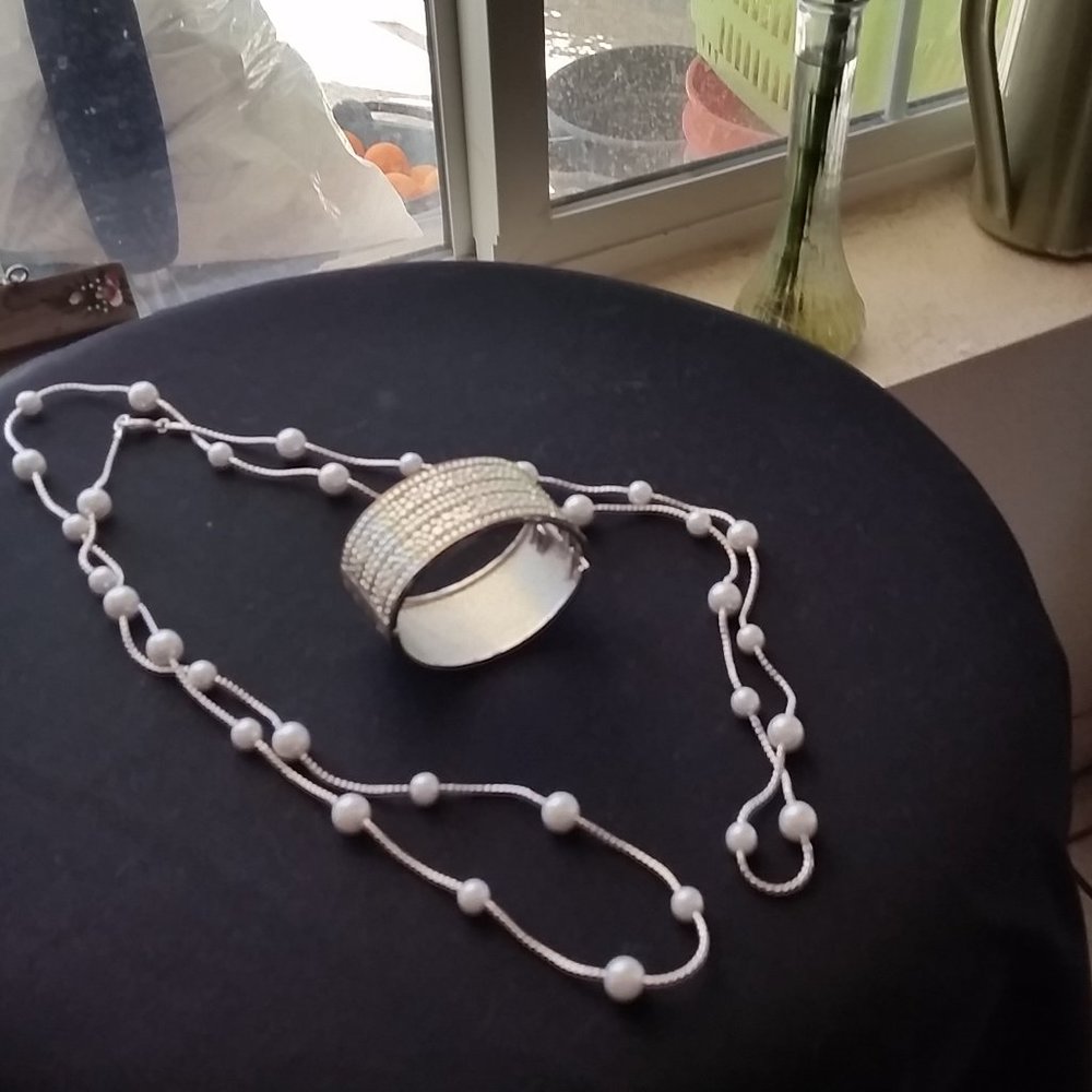 Shannel Faux Pearls Silvertone